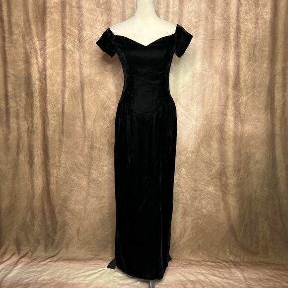 Vintage 90s Black Velvet Sweetheart Neckline Basque Waist Maxi Dress Whimsigoth - Picture 1 of 7